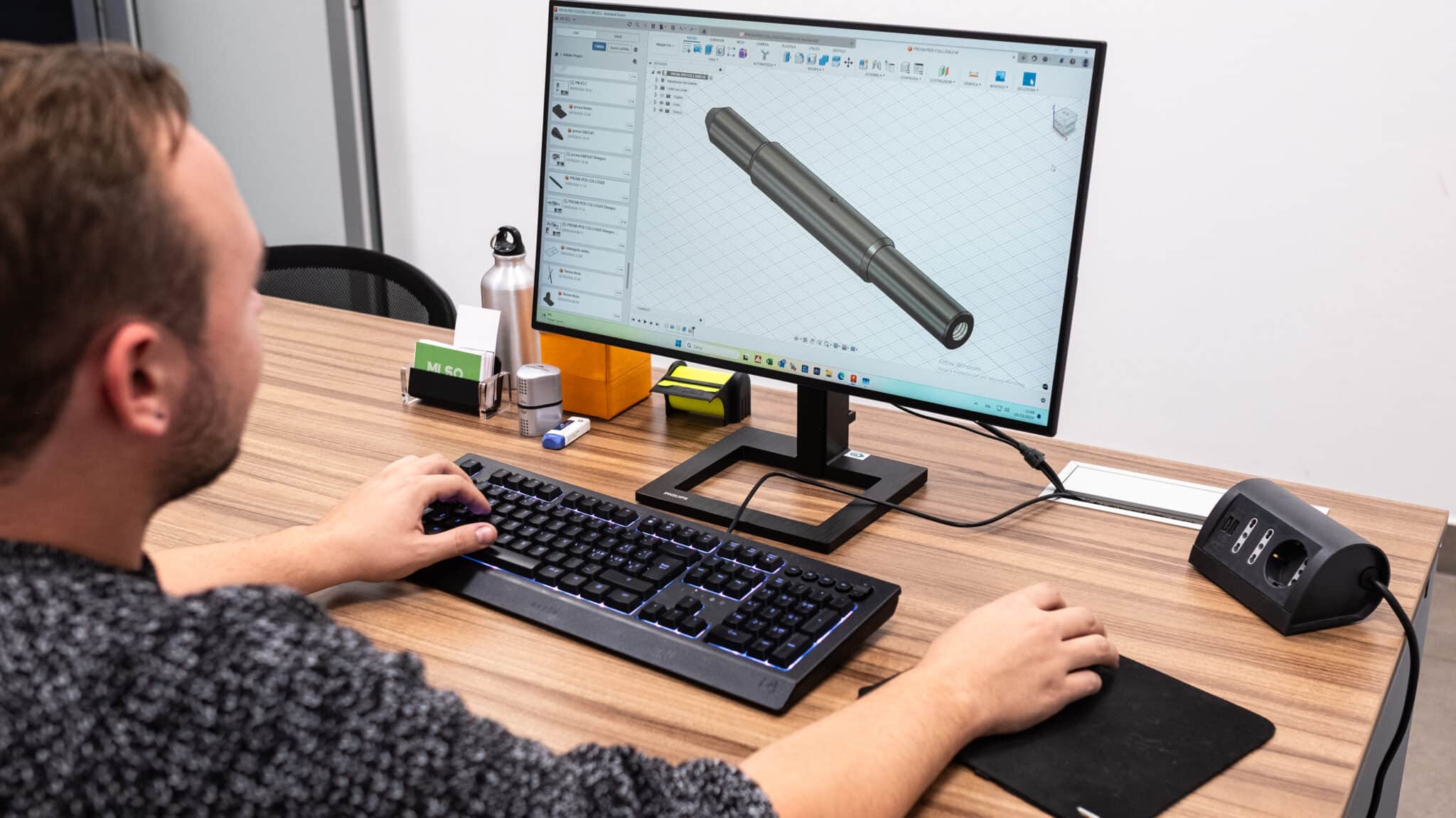 Coprogettazione e torneria: esempio di disegno tecnico su schermo pc