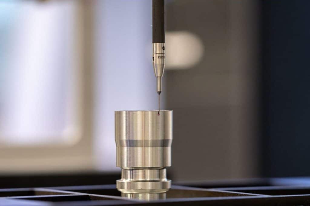 Controllo con sonda Zeiss di un componente realizzato in tornitura di precisione: il metodo MI.SO.